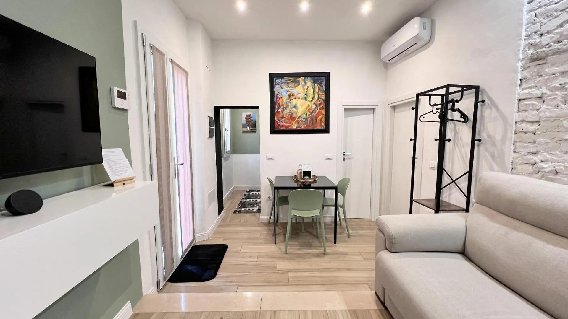 Home Cavour Prato Prato  Apartment