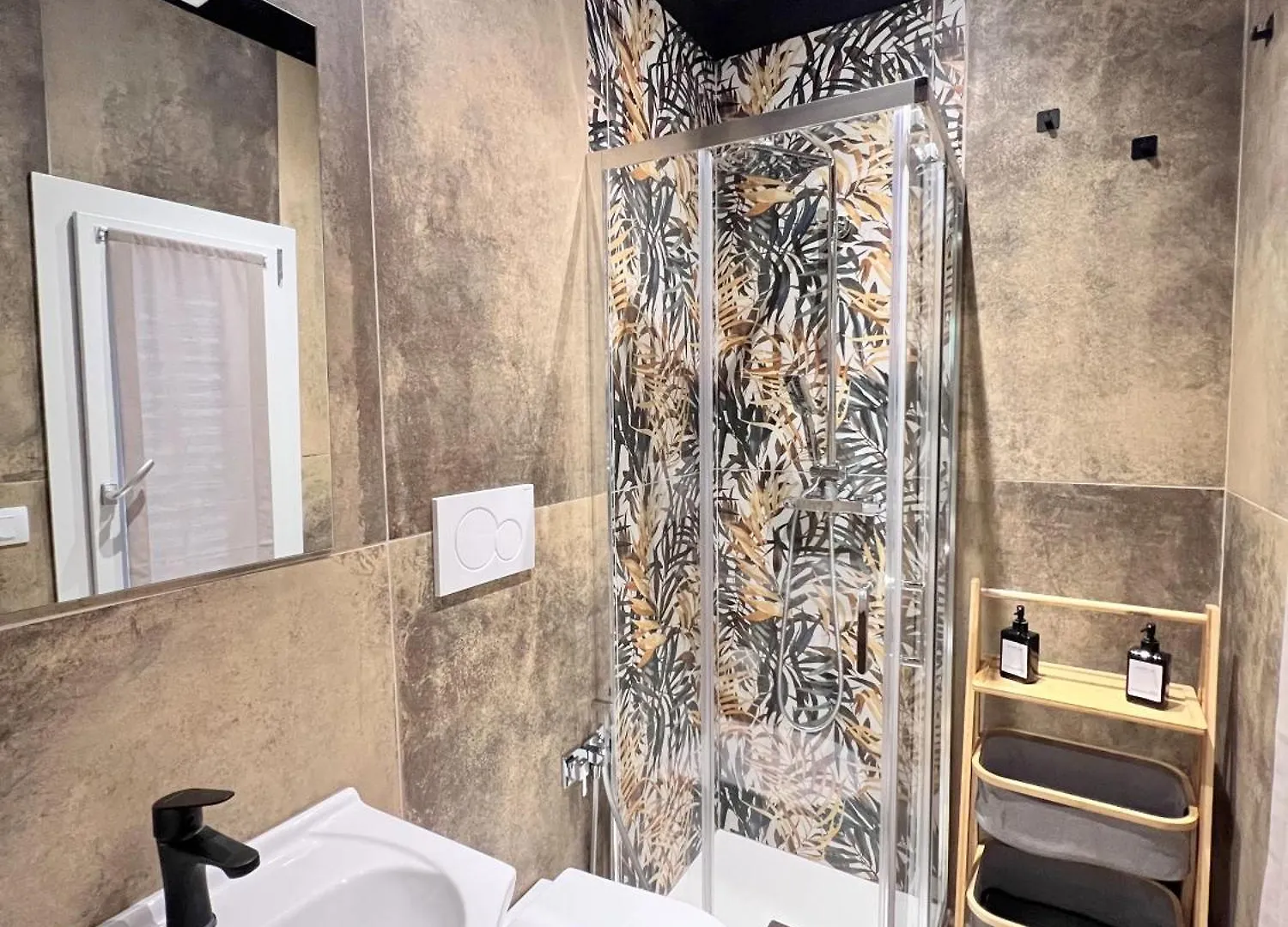Apartment Home Cavour Prato Prato